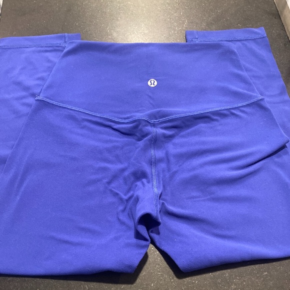 Lululemon Pants - Lululemon Align cropped leggings